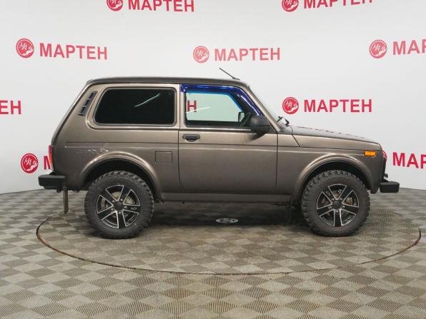Lada (ВАЗ) Niva Legend с пробегом 2022 года, цена 915 000 рублей, 16729 км, внедорожник, Автокод Объявления