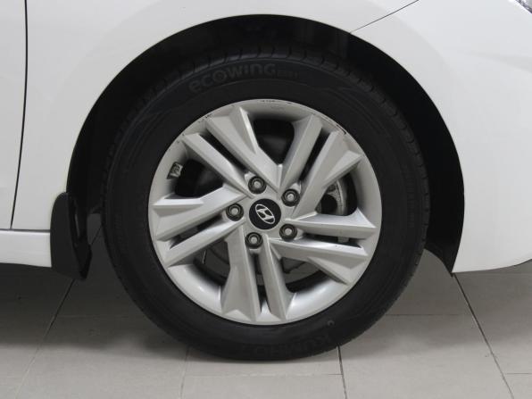 Hyundai Elantra VI (AD) Рестайлинг с пробегом 2019 года, цена 1 699 900 рублей, 126579 км, седан, Автокод Объявления