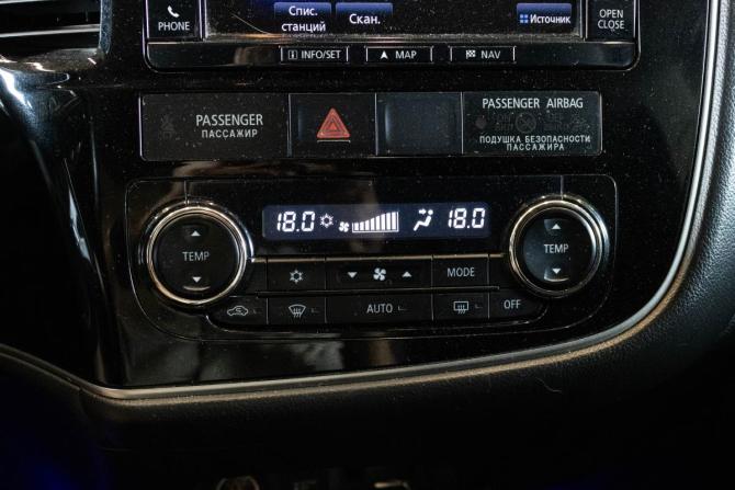 Mitsubishi Outlander III Рестайлинг 2 с пробегом 2015 года, цена 1 579 000 рублей, 157025 км, внедорожник, Автокод Объявления