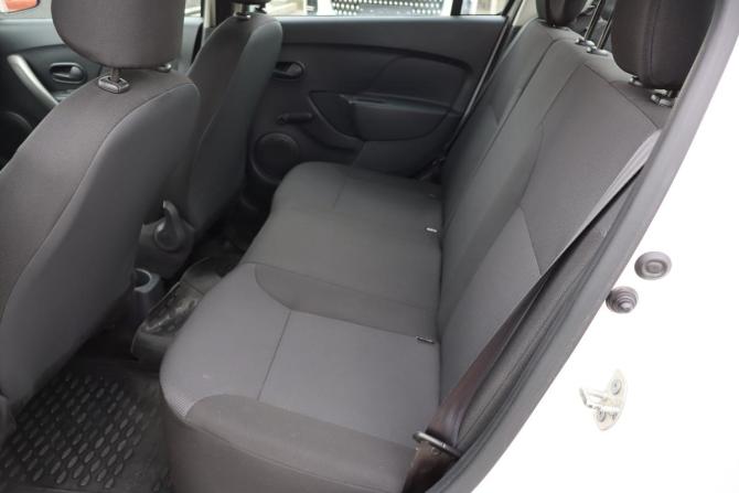Renault Logan II Рестайлинг с пробегом 2019 года, цена 889 000 рублей, 117000 км, седан, Автокод Объявления