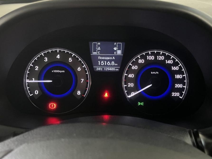 Hyundai Solaris I Рестайлинг Курск  - изображение 11