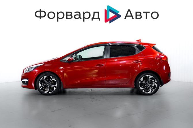 Kia Ceed II Рестайлинг с пробегом 2018 года, цена 1 399 000 рублей, 130092 км, хэтчбек, Автокод Объявления