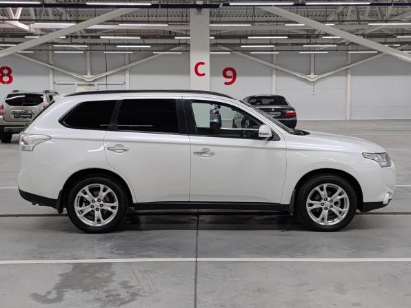 Mitsubishi Outlander III с пробегом 2013 года, цена 890 000 рублей, 281171 км, внедорожник, Автокод Объявления