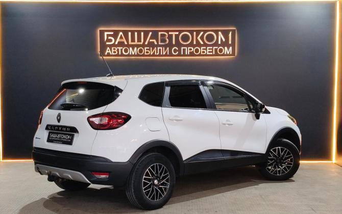 Renault Kaptur I Рестайлинг с пробегом 2022 года, цена 1 649 000 рублей, 68422 км, внедорожник, Автокод Объявления