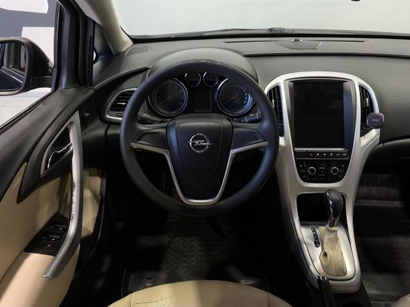 Opel Astra J Рестайлинг с пробегом 2014 года, цена 1 019 900 рублей, 202000 км, седан, Автокод Объявления