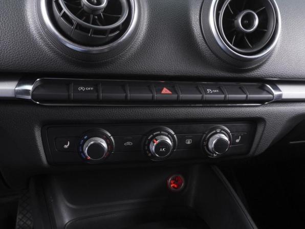 Audi A3 III (8V) с пробегом 2013 года, цена 1 200 000 рублей, 229465 км, хэтчбек, Автокод Объявления