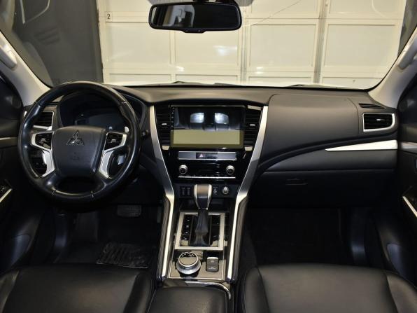 Mitsubishi Pajero Sport III Рестайлинг с пробегом 2020 года, цена 3 449 000 рублей, 127459 км, внедорожник, Автокод Объявления