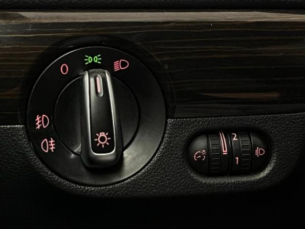 Volkswagen Jetta VI Рестайлинг с пробегом 2015 года, цена 1 098 000 рублей, 162624 км, седан, Автокод Объявления