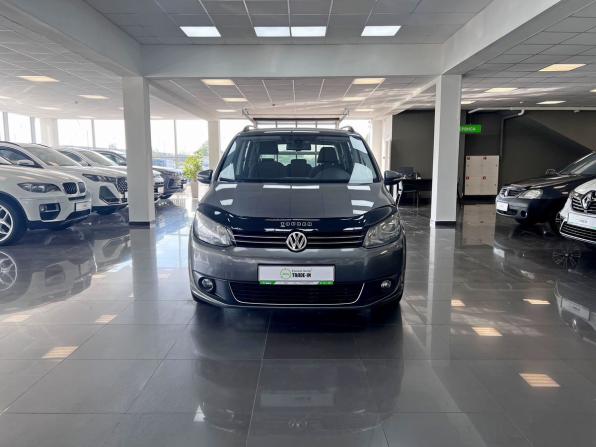 Volkswagen Touran I Рестайлинг 2 с пробегом 2011 года, цена 745 000 рублей, 264043 км, компактвэн, Автокод Объявления