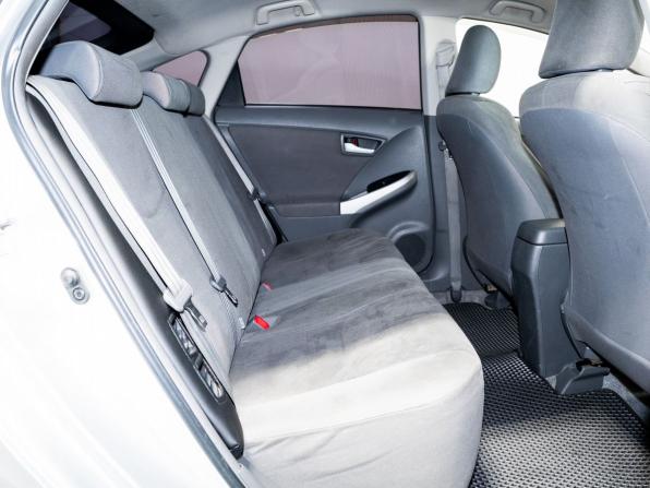 Toyota Prius III (XW30) с пробегом 2011 года, цена 895 000 рублей, 331600 км, лифтбек, Автокод Объявления