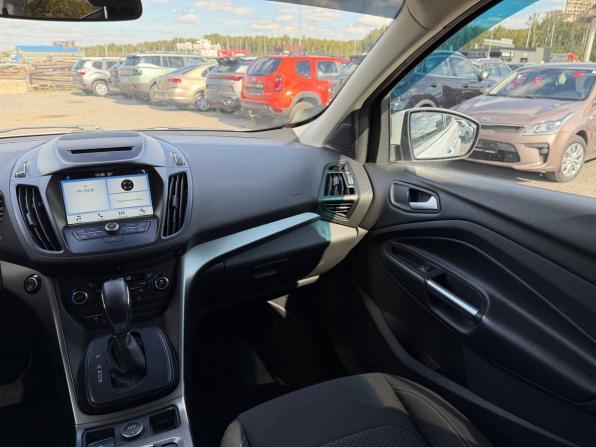 Ford Kuga II Рестайлинг с пробегом 2018 года, цена 1 725 000 рублей, 128200 км, внедорожник, Автокод Объявления