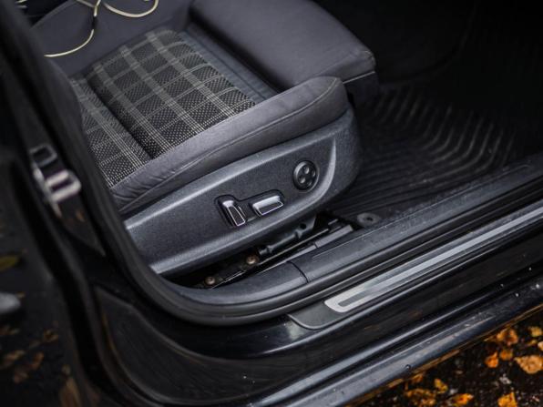 Audi A4 IV (B8) Рестайлинг с пробегом 2012 года, цена 1 250 000 рублей, 177132 км, седан, Автокод Объявления
