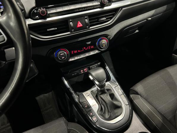 Kia Cerato IV с пробегом 2018 года, цена 1 379 000 рублей, 162660 км, седан, Автокод Объявления