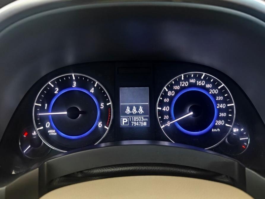 Infiniti QX70 Москва  - изображение 14
