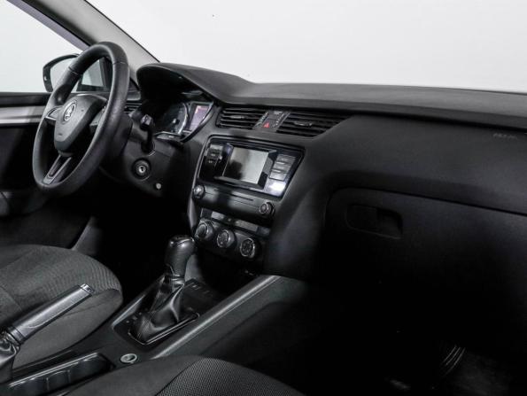 Skoda Octavia III (A7) с пробегом 2014 года, цена 700 000 рублей, 326624 км, лифтбек, Автокод Объявления