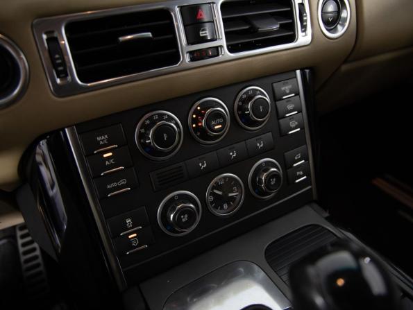 Land Rover Range Rover III Рестайлинг 2 с пробегом 2012 года, цена 1 699 000 рублей, 212718 км, внедорожник, Автокод Объявления