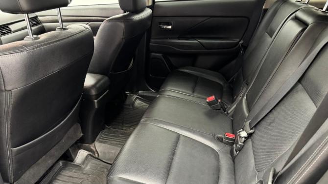 Mitsubishi Outlander III Рестайлинг 3 с пробегом 2018 года, цена 2 220 000 рублей, 102351 км, внедорожник, Автокод Объявления