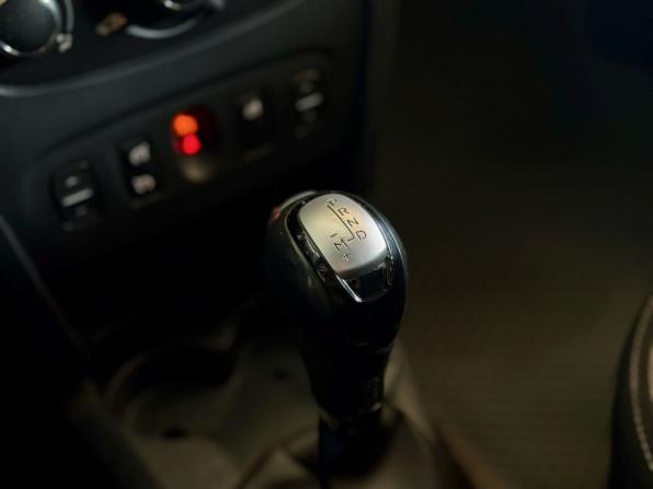 Renault Logan II с пробегом 2018 года, цена 725 000 рублей, 171236 км, седан, Автокод Объявления