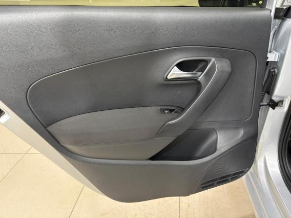 Volkswagen Polo V с пробегом 2015 года, цена 725 000 рублей, 209340 км, седан, Автокод Объявления