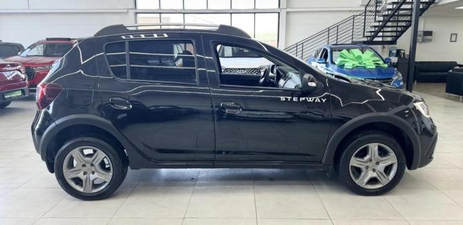 Renault Sandero II Рестайлинг с пробегом 2020 года, цена 1 299 000 рублей, 96720 км, хэтчбек, Автокод Объявления