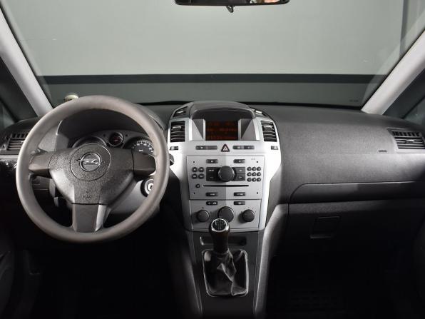 Opel Zafira B Рестайлинг с пробегом 2011 года, цена 549 999 рублей, 232106 км, компактвэн, Автокод Объявления