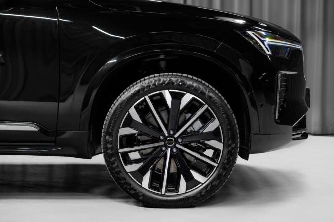 Новый Volvo XC90 II Рестайлинг 2 2025 года, цена 12 900 000 рублей, внедорожник, Автокод Объявления