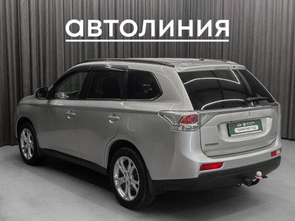 Mitsubishi Outlander III с пробегом 2013 года, цена 1 450 000 рублей, 220000 км, внедорожник, Автокод Объявления