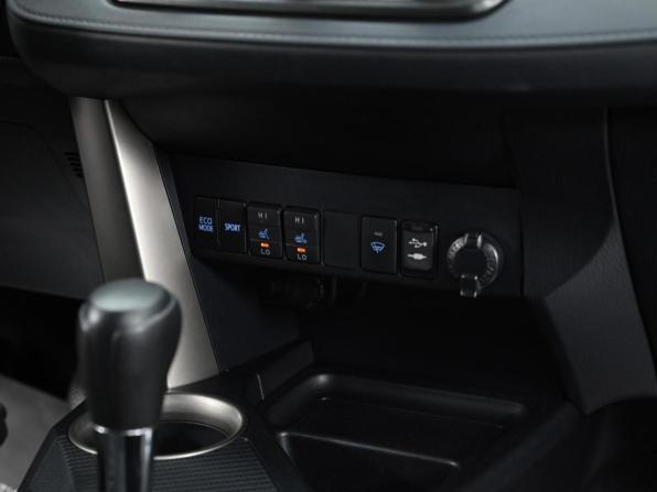 Toyota RAV4 IV (XA40) с пробегом 2014 года, цена 1 349 000 рублей, 142000 км, внедорожник, Автокод Объявления