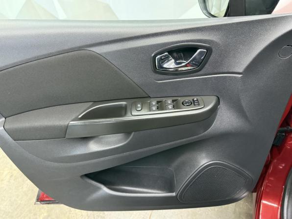 Renault Kaptur I с пробегом 2019 года, цена 1 250 000 рублей, 157844 км, внедорожник, Автокод Объявления
