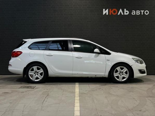 Opel Astra J Рестайлинг с пробегом 2013 года, цена 660 000 рублей, 235014 км, универсал, Автокод Объявления