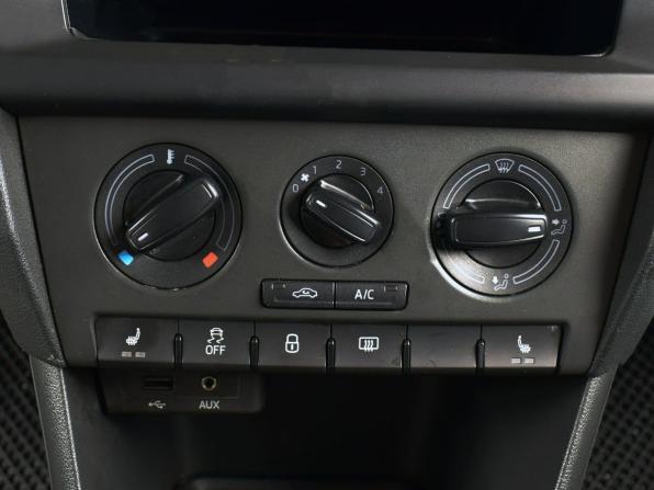 Skoda Rapid I с пробегом 2015 года, цена 805 995 рублей, 207360 км, лифтбек, Автокод Объявления