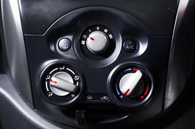 Nissan March IV (K13) Рестайлинг с пробегом 2015 года, цена 629 000 рублей, 137545 км, хэтчбек, Автокод Объявления