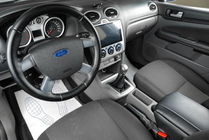 Ford Focus II Рестайлинг с пробегом 2011 года, цена 669 000 рублей, 527000 км, седан, Автокод Объявления
