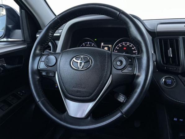 Toyota RAV4 IV (XA40) Рестайлинг с пробегом 2018 года, цена 2 298 000 рублей, 178092 км, внедорожник, Автокод Объявления