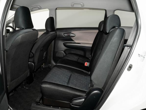 Toyota Wish II с пробегом 2012 года, цена 1 325 000 рублей, 200712 км, минивэн, Автокод Объявления