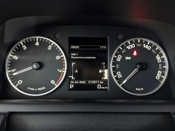 Land Rover Discovery IV Рестайлинг с пробегом 2016 года, цена 2 775 000 рублей, 210689 км, внедорожник, Автокод Объявления