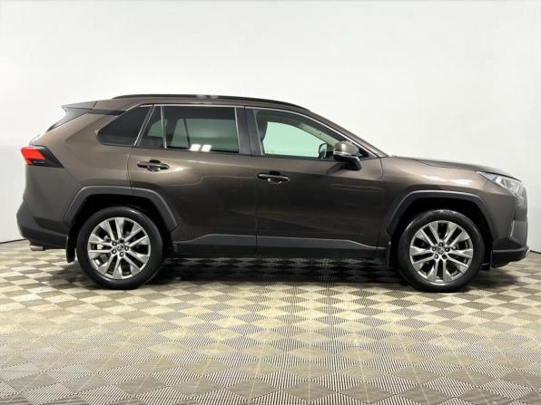 Toyota RAV4 V (XA50) с пробегом 2022 года, цена 2 935 200 рублей, 95277 км, внедорожник, Автокод Объявления