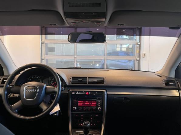 Audi A4 III (B7) с пробегом 2007 года, цена 560 000 рублей, 327403 км, седан, Автокод Объявления