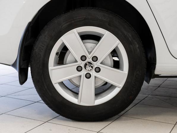 Skoda Rapid I с пробегом 2015 года, цена 1 170 000 рублей, 109618 км, лифтбек, Автокод Объявления