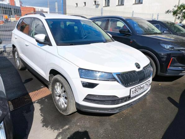 Skoda Karoq I с пробегом 2020 года, цена 2 399 000 рублей, 49917 км, внедорожник, Автокод Объявления