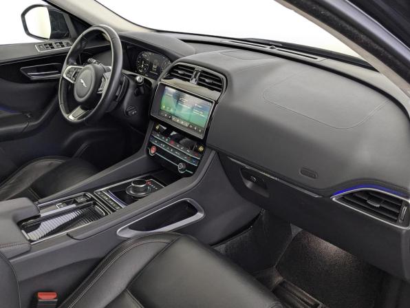 Jaguar F-Pace I с пробегом 2019 года, цена 3 620 000 рублей, 65060 км, внедорожник, Автокод Объявления