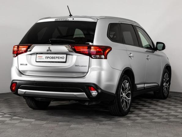 Mitsubishi Outlander III Рестайлинг 2 с пробегом 2015 года, цена 1 599 000 рублей, 224681 км, внедорожник, Автокод Объявления