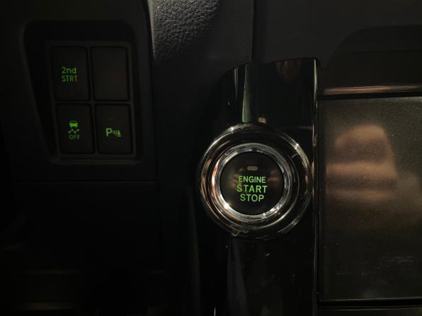 Toyota Land Cruiser Prado 150 Series Рестайлинг 1 с пробегом 2014 года, цена 2 850 000 рублей, 245081 км, внедорожник, Автокод Объявления