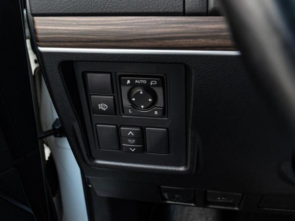 Toyota Land Cruiser Prado 150 Series Рестайлинг 2 с пробегом 2019 года, цена 5 090 000 рублей, 115662 км, внедорожник, Автокод Объявления