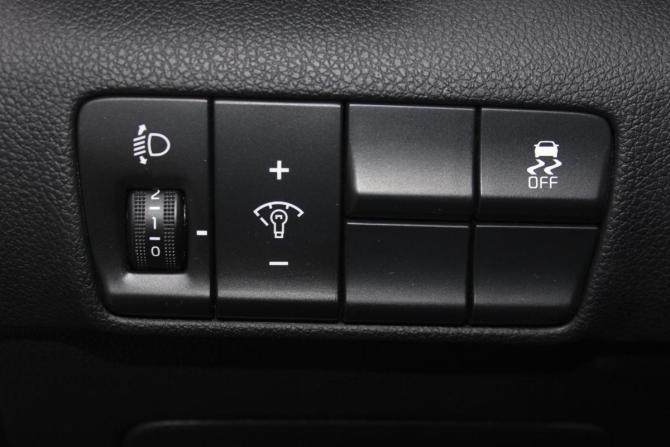 Kia Sportage IV Рестайлинг с пробегом 2018 года, цена 2 297 000 рублей, 96543 км, внедорожник, Автокод Объявления