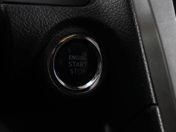 Toyota Camry VII (XV50) Рестайлинг с пробегом 2016 года, цена 2 168 000 рублей, 149809 км, седан, Автокод Объявления