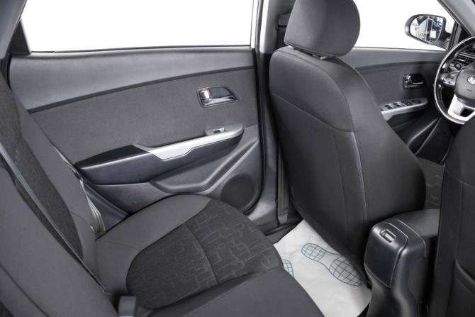 Kia Rio III с пробегом 2013 года, цена 999 000 рублей, 135000 км, хэтчбек, Автокод Объявления