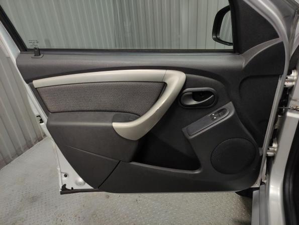 Renault Duster I с пробегом 2014 года, цена 1 150 000 рублей, 97300 км, внедорожник, Автокод Объявления