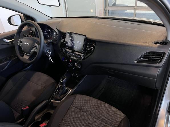Hyundai Solaris II Рестайлинг с пробегом 2021 года, цена 1 533 000 рублей, 135001 км, седан, Автокод Объявления
