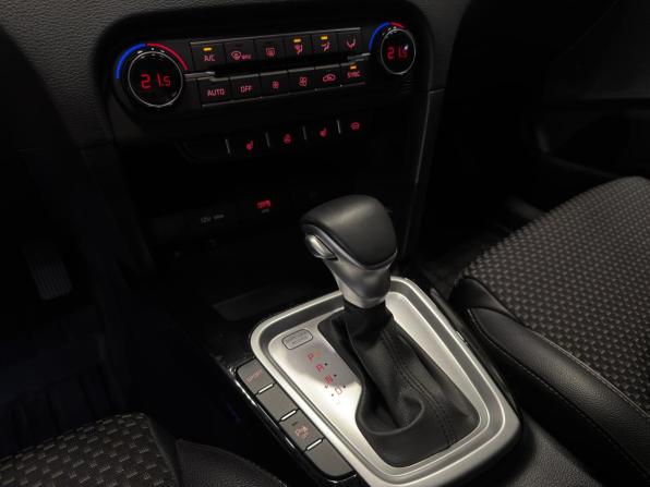 Kia Ceed III с пробегом 2021 года, цена 2 149 000 рублей, 43943 км, универсал, Автокод Объявления
